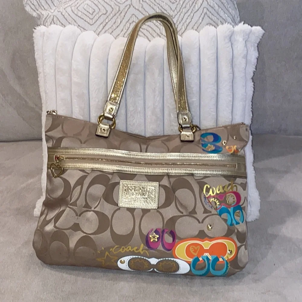 Coach Daisy Poppy C Appliqué Tote Bag - Picture 2 of 9